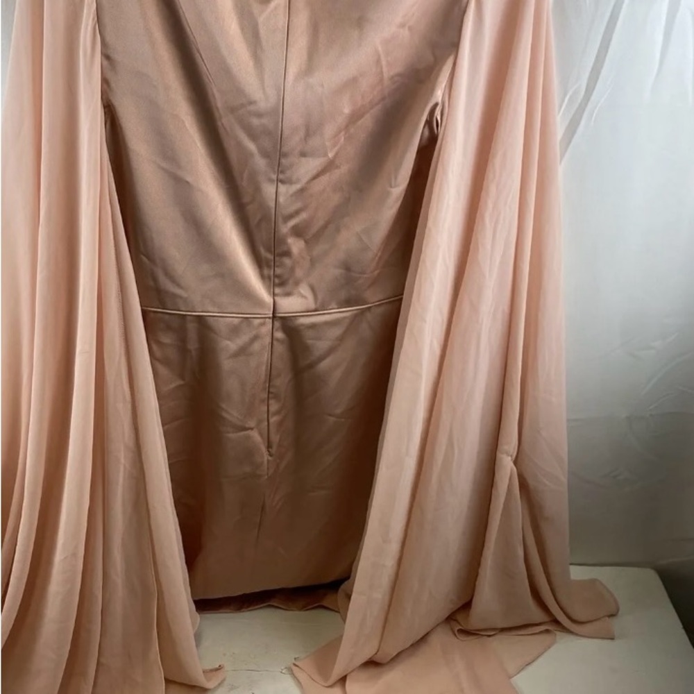 Mac Duggal dress with cape sleeves - Picture 3 of 6